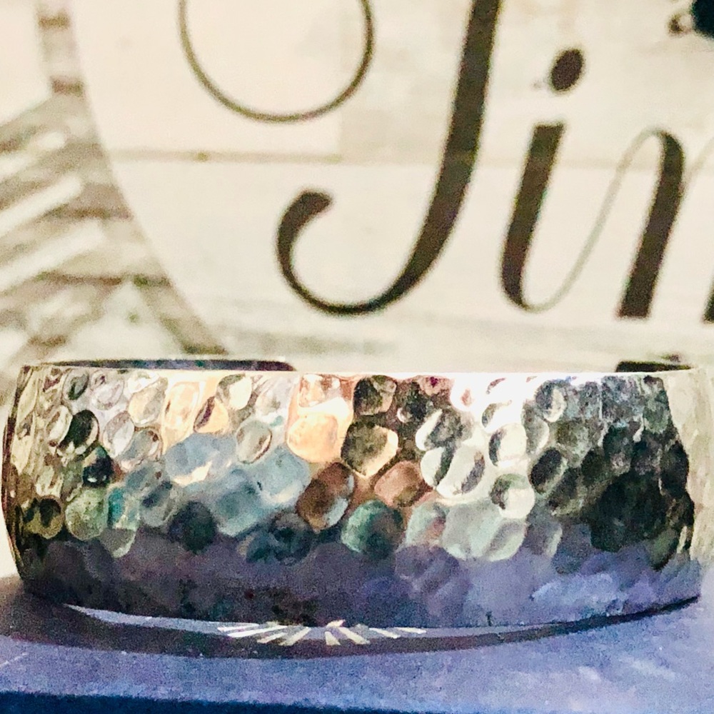057 Vintage silver bracelet
